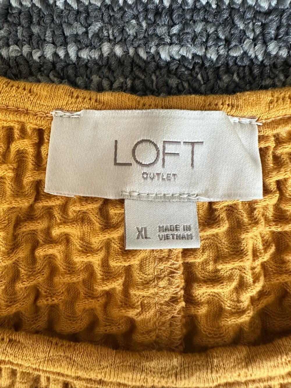 LOFT Mustard Textured Puff-Sleeve Tunic Half-Sleeve Shirt | SIZE XL - Picture 6 of 9